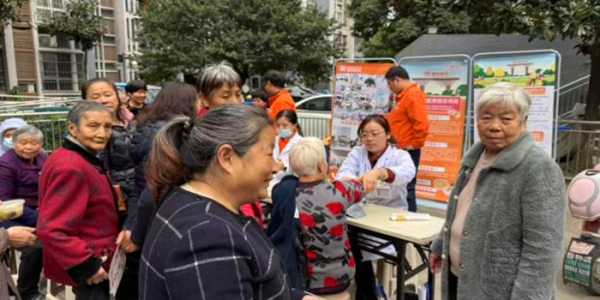 成都市新都区桂湖街道汉城社区关工委组织开展 “暖心送羊汤”志愿服务活动