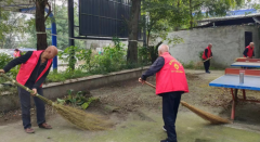 <b>成都市新都区新繁街道同裕村关工委组织“五老”积极参与人居环境整治</b>