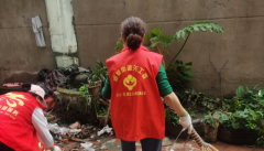 <strong>银发先锋齐出力，环境整治焕新颜 -----新</strong>