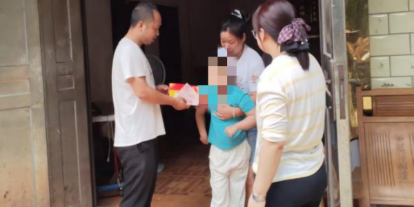 成都市新都区新繁街道锦河村关工委开展走访慰问残疾儿童