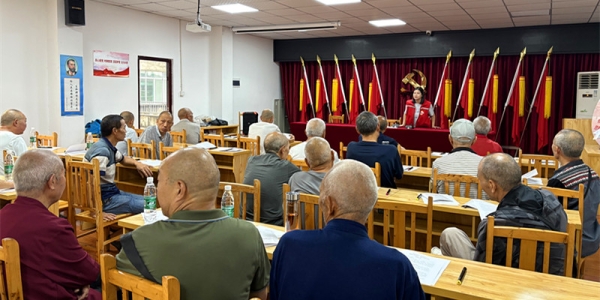 《满江红·朱王村八一老兵会》