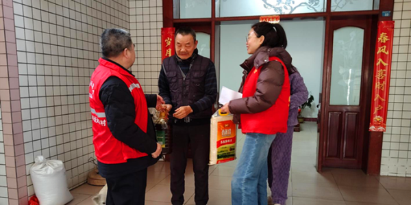 成都市新都区桂湖街道天官村关工委开展 优抚人员春节入户慰问活动