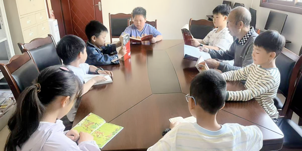成都市新都区石板滩街道石林村关工委开展“红书凝童心、阅读促成长”主题活动