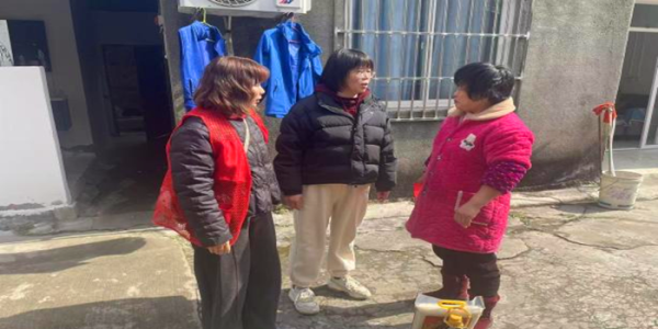 成都市新都区桂湖街道新东社区关工委开展 “情暖新春 关爱同行”活动