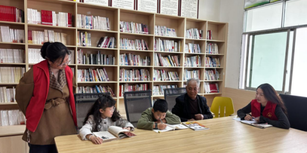 成都市新都区新繁街道清镇村关工委组织开展阅读分享活动