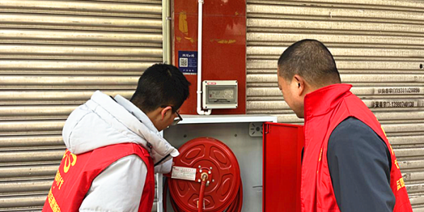 成都市新都区斑竹园街道公益社区关工委开展“学雷锋”主题志愿活动