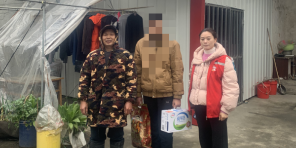 成都市新都区新繁街道同心村关工委开展春节前走访慰问困境青少年活动